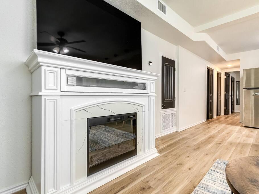 Stylish & Serene Modern Retreat Bartlesville Bagian luar foto