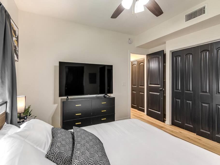 Stylish & Serene Modern Retreat Bartlesville Bagian luar foto